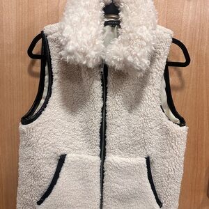 Olivaceous Cream and Black Sherpa Vest
